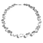 Hammered Silver Circles Necklace by Tezer