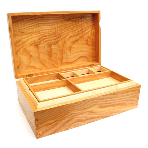 Jewellery Box Rippled Olive Ash/Rippled Sycamore